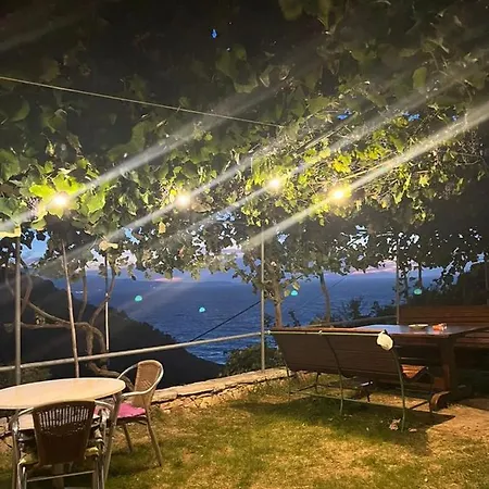 Bedroom 8 * ساراندا